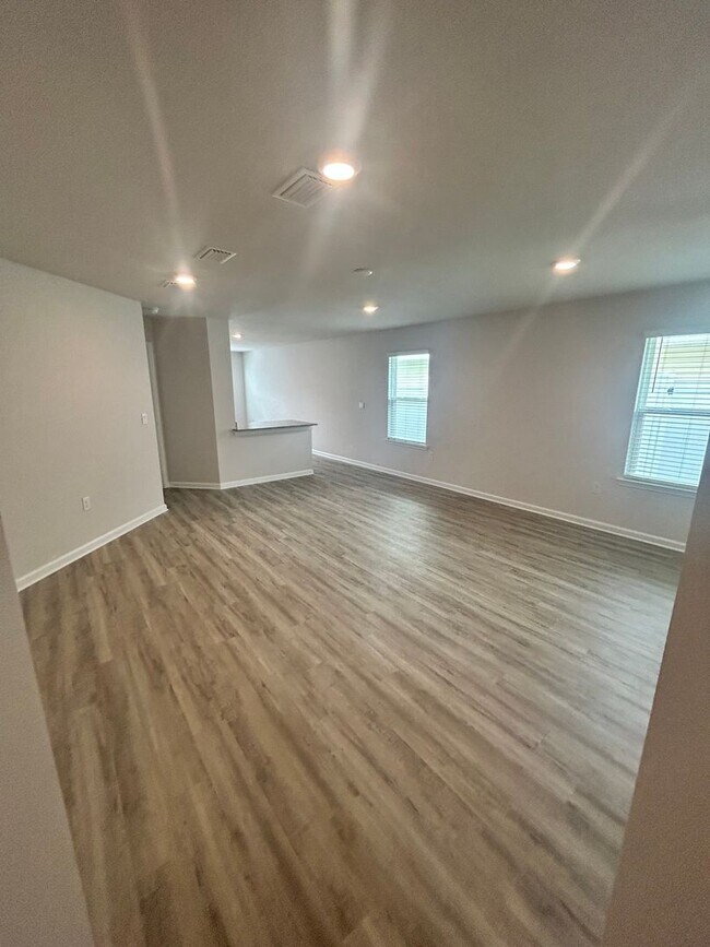 Building Photo - 6586 Atkins Rd