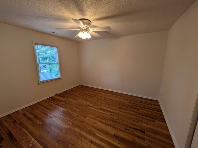 Building Photo - 2251 Nettlebrook Dr