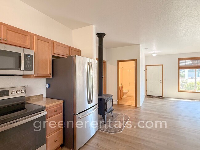 Building Photo - Spacious 2BR/2BA Rambler in Tumwater