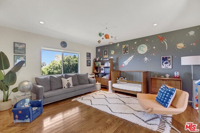 Building Photo - 3601 Berry Dr