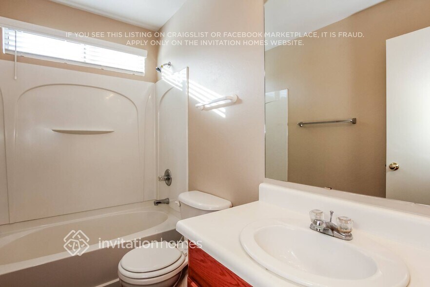 Building Photo - 1216 S 121st Ln