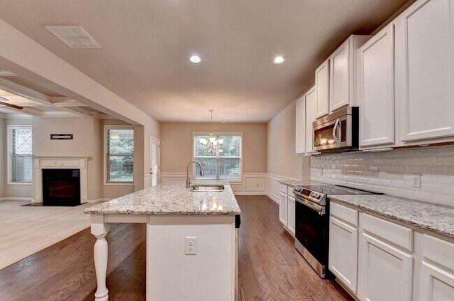 Building Photo - 5166 Apple Grove Rd NE