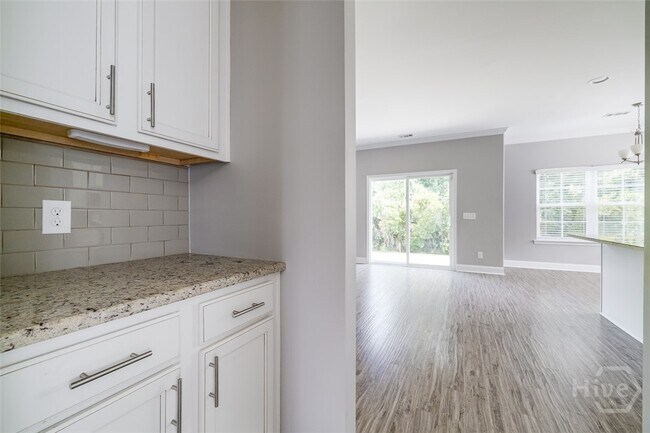 Building Photo - 225 Beckley Dr