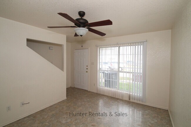 Building Photo - Perfect Two-Bedroom!