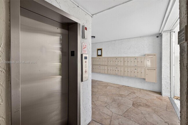 Building Photo - 1541 S Ocean Blvd