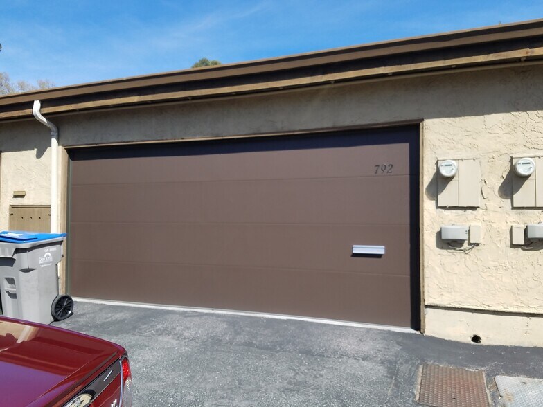 Building Photo - 792 Ferndale Ct