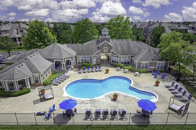 Building Photo - Lantern Woods Apartments