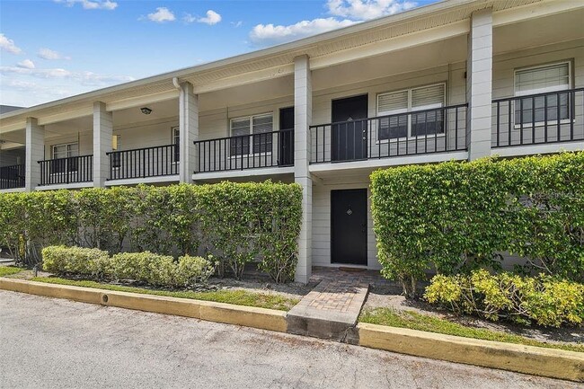 Primary Photo - 5221 Bayshore Blvd
