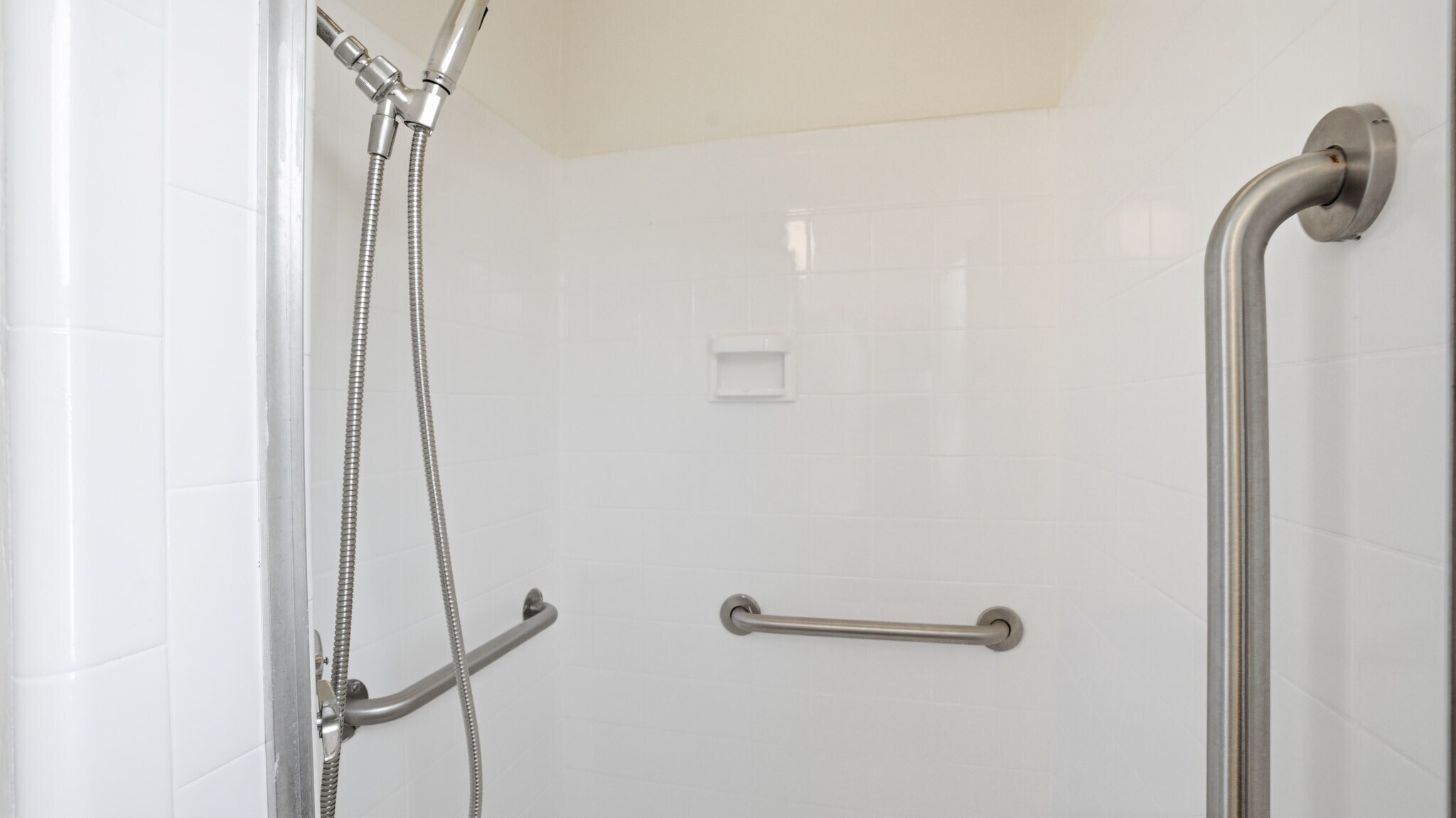 Building Photo - 1755 Craig Ave