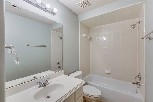 Building Photo - 2007 Botany Bay Ln