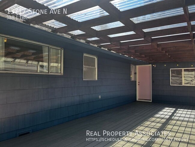 Building Photo - 13717 Stone Ave N