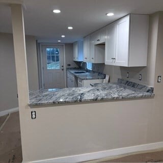 Building Photo - 22 Hall St