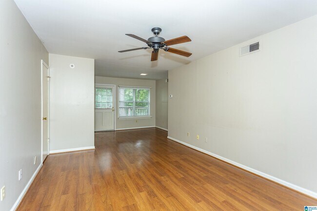 Building Photo - 2014 Montreat Pkwy