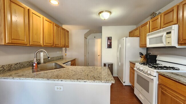 Building Photo - 301 Wedgewood Cir