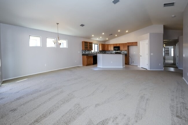 Building Photo - 4005 E Coolbrooke Dr