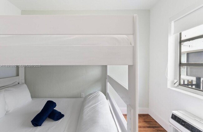 Building Photo - 7721 Harding Ave