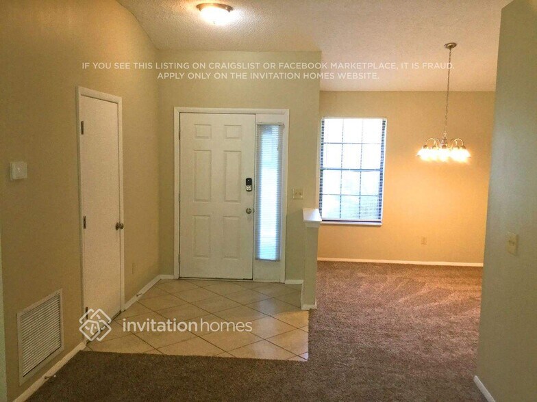 Building Photo - 8005 Weather Vane Dr