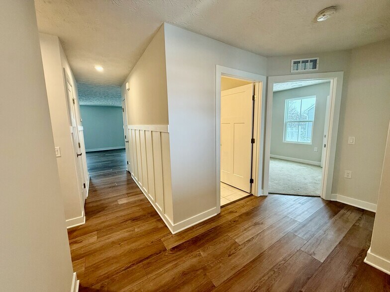 Building Photo - 1097 Arbor Dr