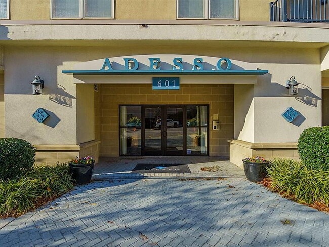 Building Photo - "Spacious 2-Bed, 2-Bath Gem in Columbia's Heartland – 1412 Sq Ft of Comfort!"