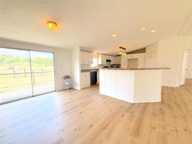 Building Photo - 3063 Co Rd 484
