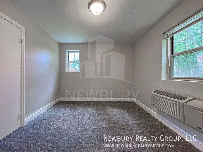 Building Photo - 309 San Juan Dr