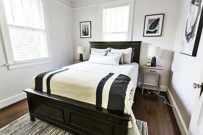 Building Photo - Spacious and homey home in the heart of Rosewood