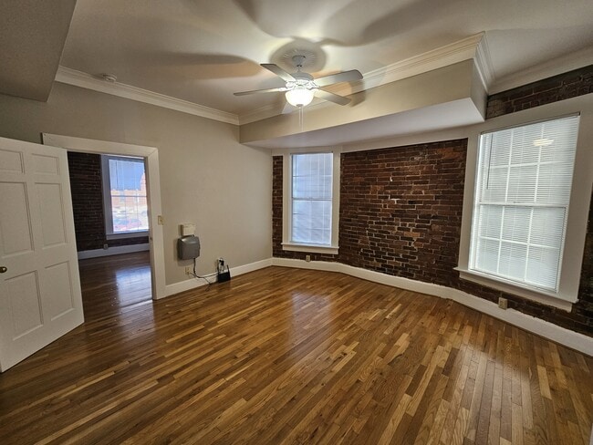 Building Photo - 603 Lindsay St