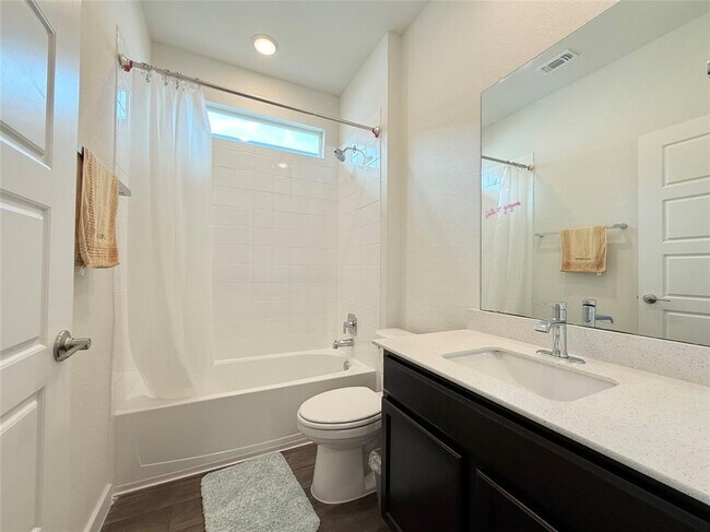 Building Photo - 3013 Louris Ln