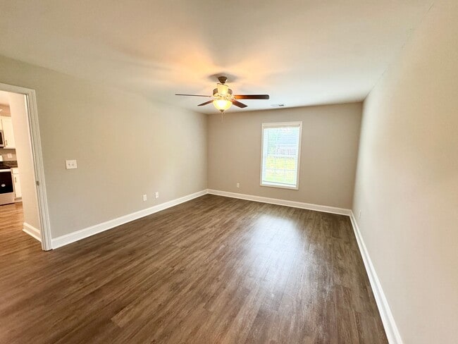 Building Photo - 3 Bedroom, 2 Bath in Conway! No HOA, Plent...