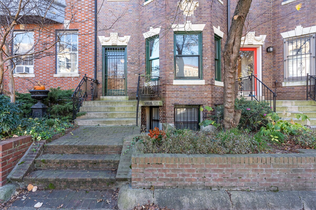 Building Photo - 1820 Calvert St NW