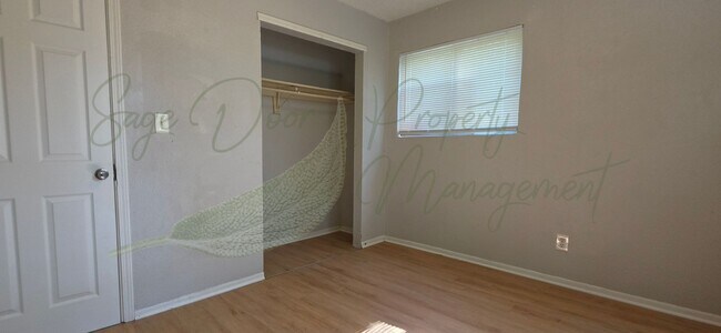 Building Photo - 5529-5531 Freeman Ct