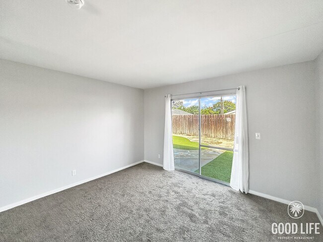 Building Photo - Stunning 3BD/2BA Home in Allied Gardens w/...