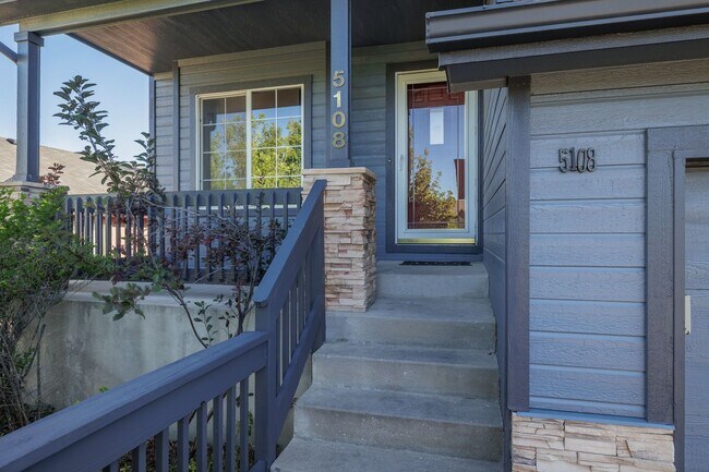 Building Photo - 5108 Hawk Springs Dr