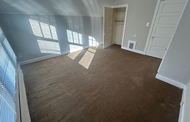 Building Photo - 3406 Ormond Ave