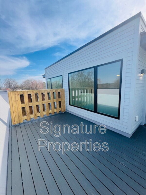 Building Photo - 712 High St