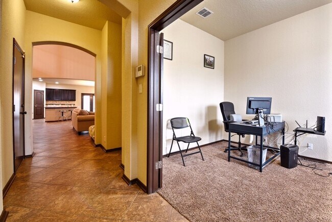 Building Photo - BEAUTIFUL HOME  |  4 BEDS & 3.5 BATHS  |  OFFICE  |  LOFT  |  NEAR 1604 AND 151