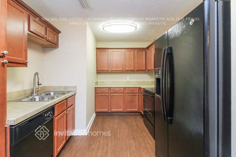 Building Photo - 1231 Rutherford Dr