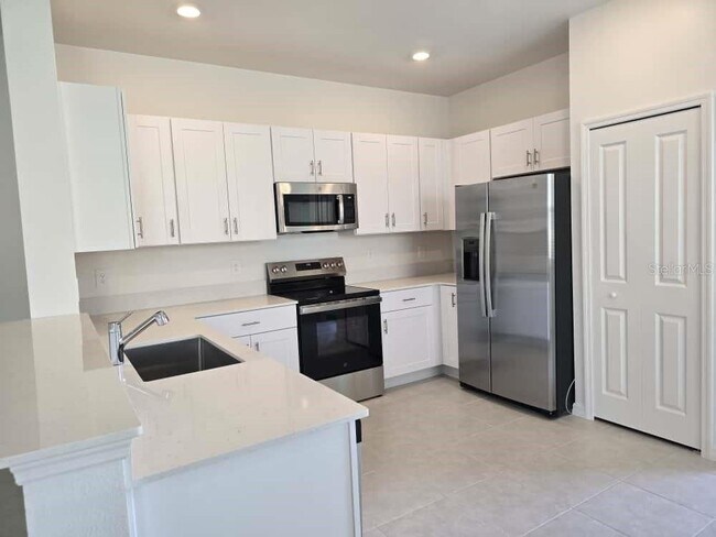 Building Photo - 10135 Trumpet Honeysuckle Wy