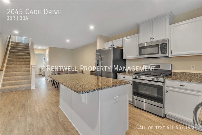 Building Photo - 2045 Cade Dr