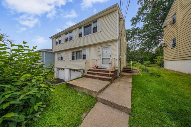 Building Photo - 420 Kipp Ave
