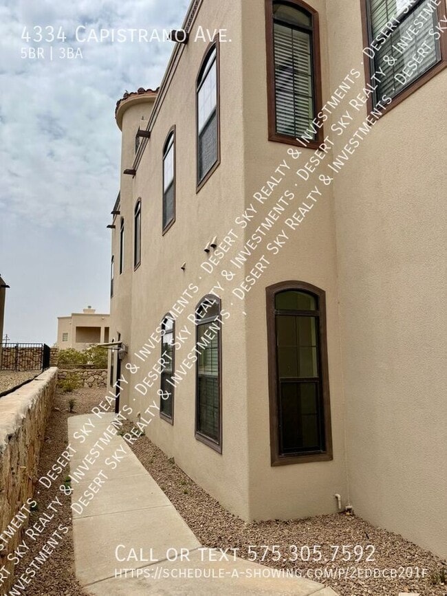 Building Photo - 4334 Capistrano Ave