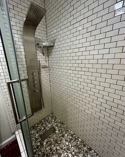 Building Photo - 2619 E Windsor Ave