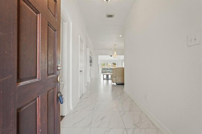 Building Photo - 9003 Creeks Gate Ct