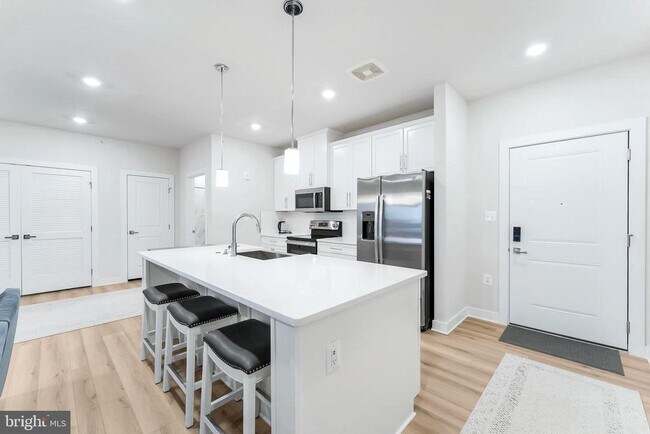 Building Photo - 12875 Mosaic Pk Wy