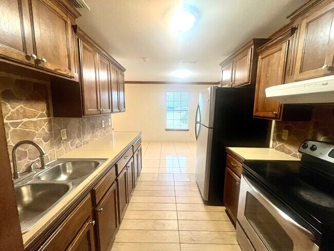 Building Photo - 2704 San Agustin Ave