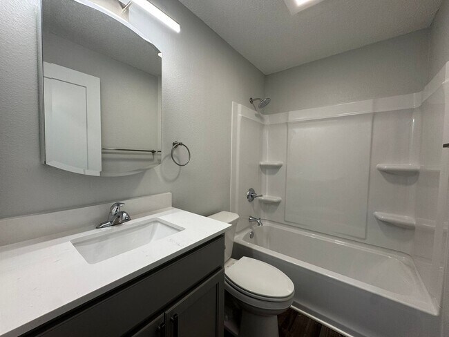 Building Photo - 2639 Westwinds Dr