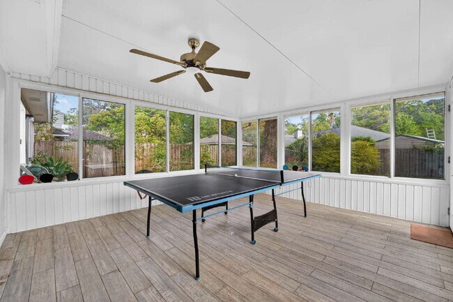 Building Photo - 118 Blue Heron Dr