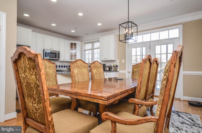 Building Photo - 307 Ridgemont Ave