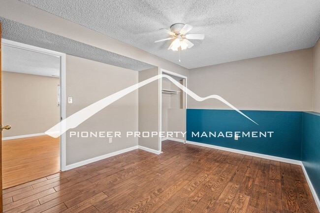 Building Photo - Spacious Split-Level Home in D20 with Mountain Views, 2 Car Garage, Fenced Yard and AC!