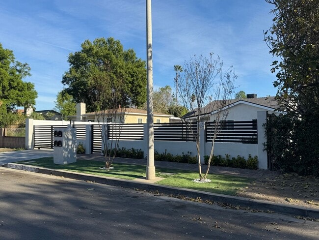 Building Photo - Prime Sylmar 2/2 brand new home